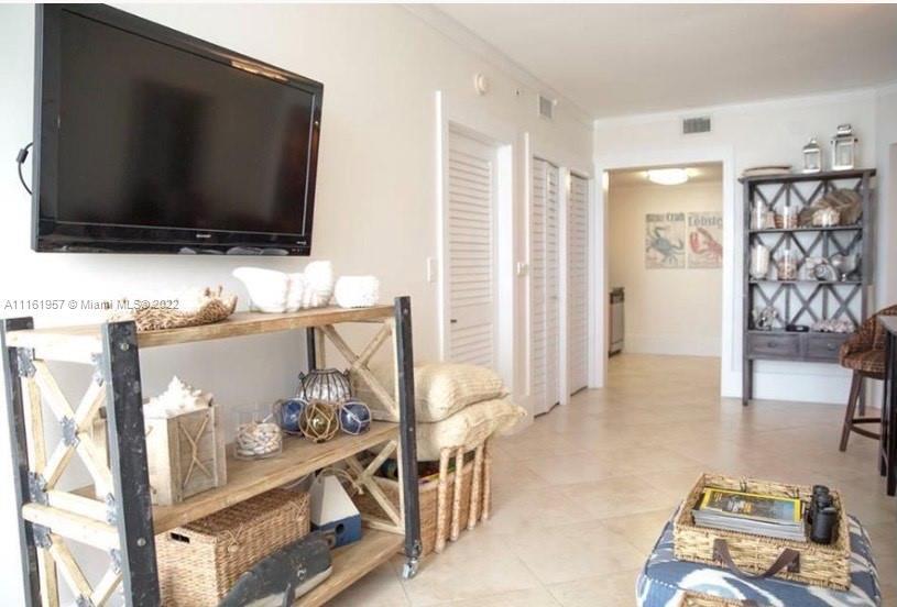 6365 Collins Ave # 2409, Miami Beach FL 33141 photo 4