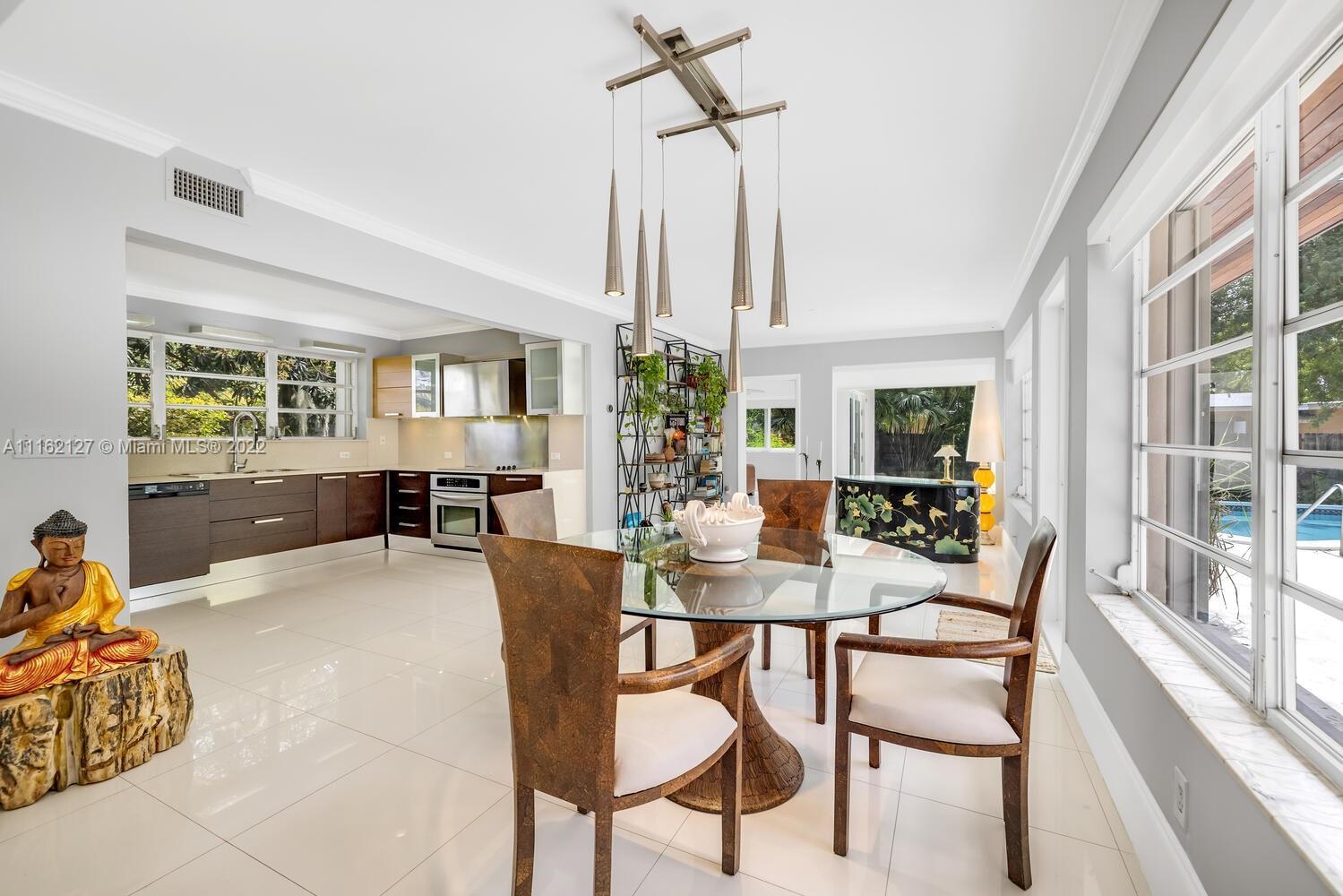 54 NW 152 St, Miami FL 33169 photo 2