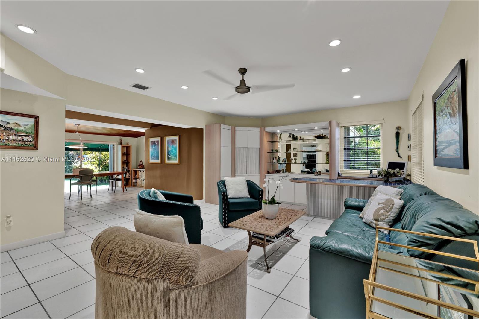 8140 SW 151st St, Palmetto Bay FL 33158 photo 3