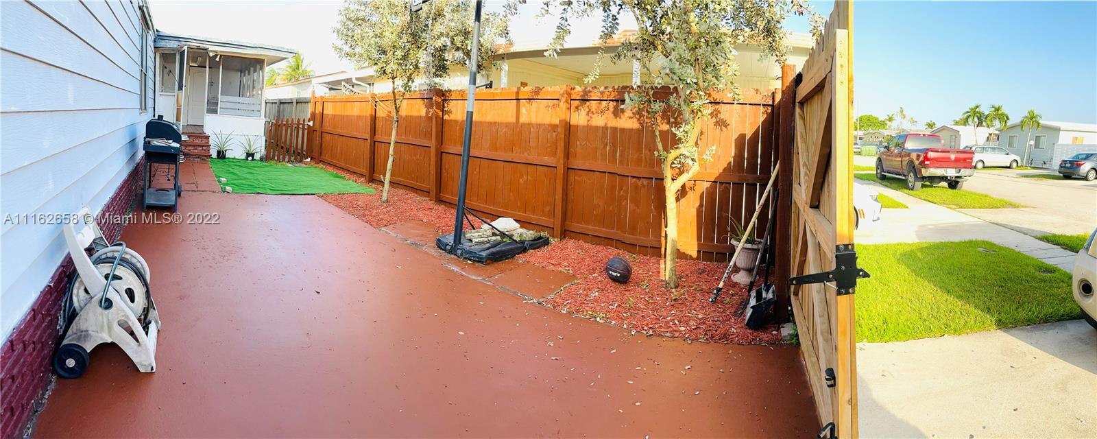 21631 NW 3rd St, Pembroke Pines FL 33029 photo 3