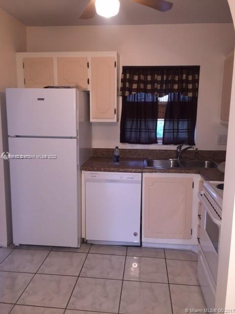 3050 E Sunrise Lakes Dr # 408, Sunrise FL 33322 photo 3