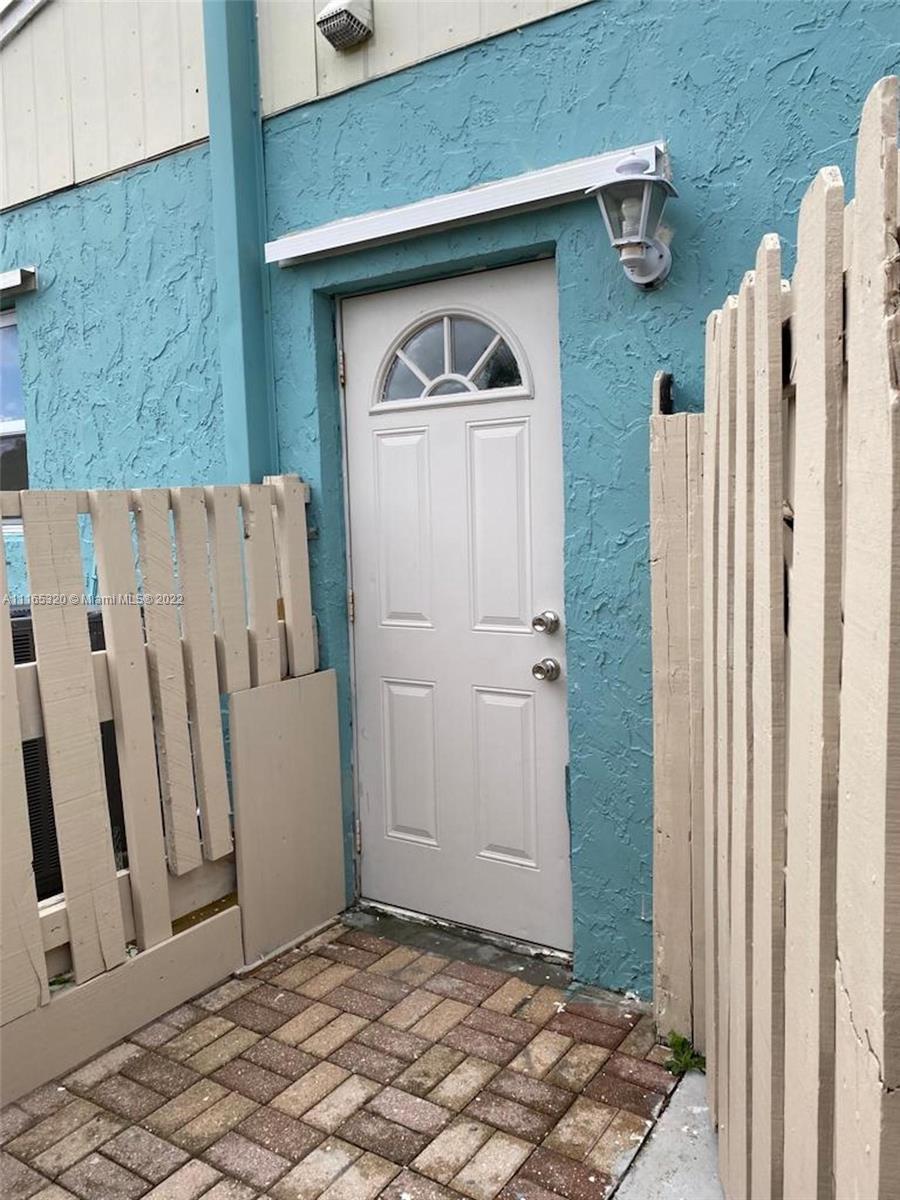 6900 SW 1st St # 6900, Margate FL 33068