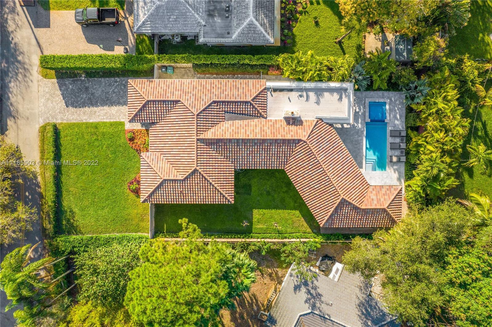 1019 NE 115th St, Biscayne Park FL 33161 photo 2