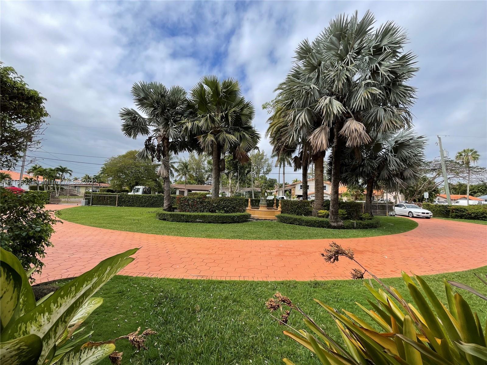 2605 SW 115th Ave, Miami FL 33165 photo 4