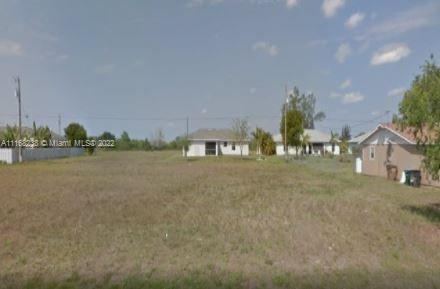 1902 NE 22 Ave, Cape Coral FL 33909
