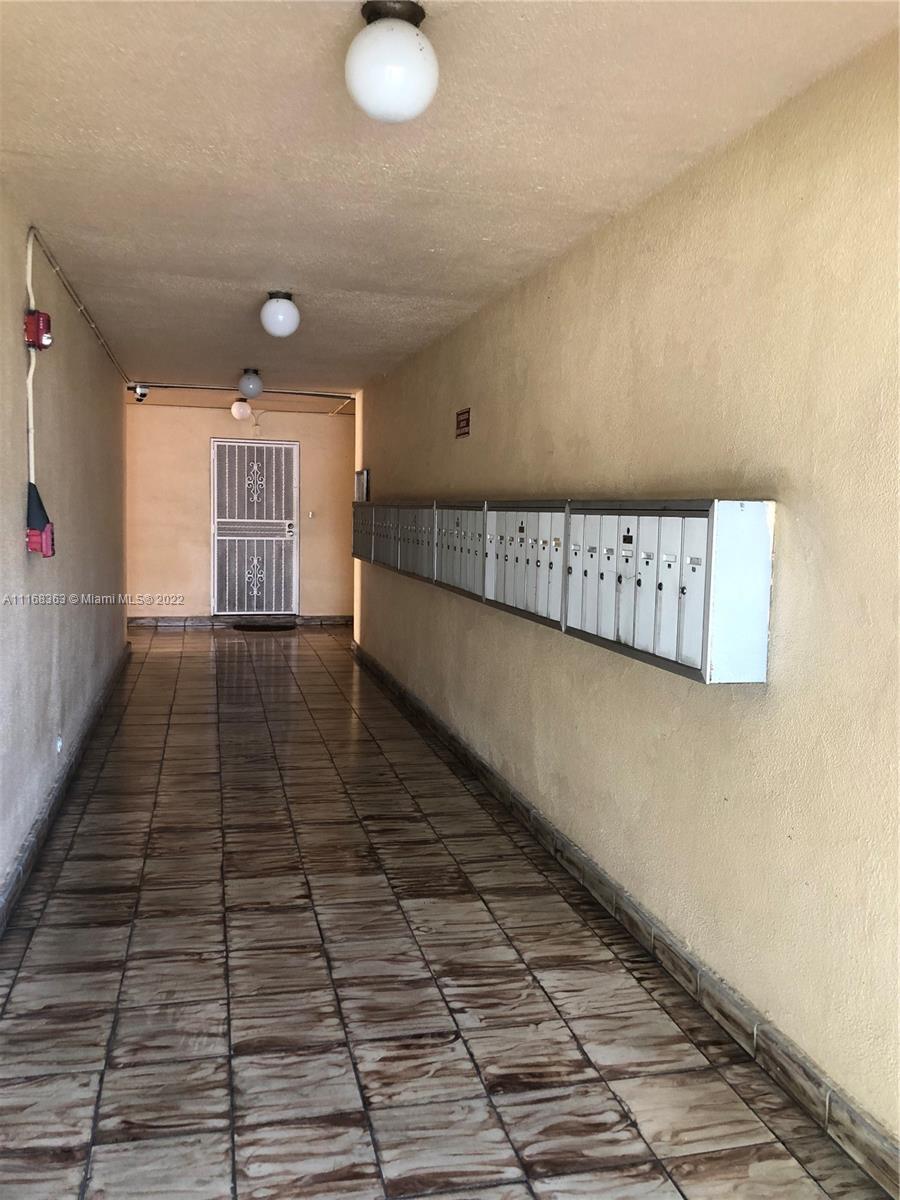 8990 SW 24th St # 226, Miami FL 33165 photo 3