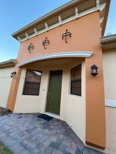 728 Grand Canal Dr., Kissimmee FL 34759