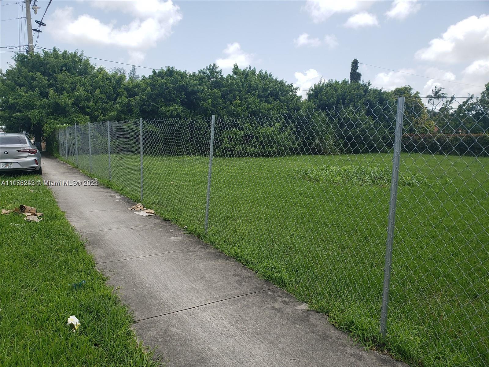 14460 SW 268th St, Miami FL 33032 photo 2