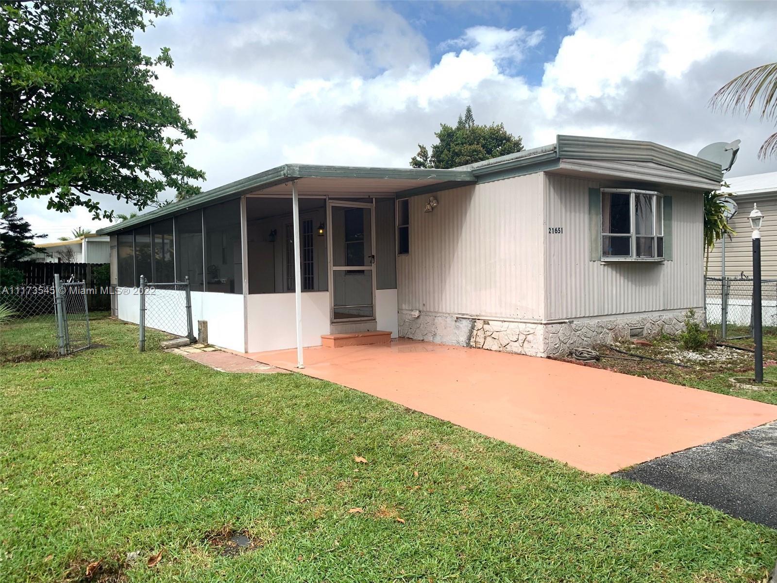 21651 NW 7th Ct, Pembroke Pines FL 33029