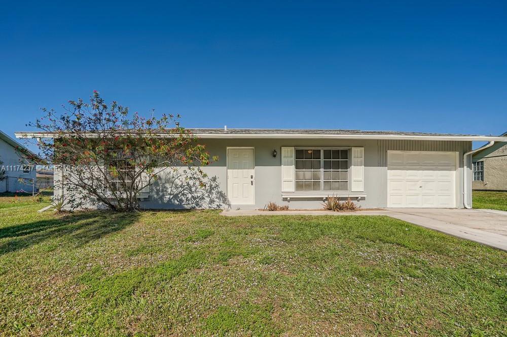 325 NW Fairfax Avenue, Port St. Lucie FL 34983