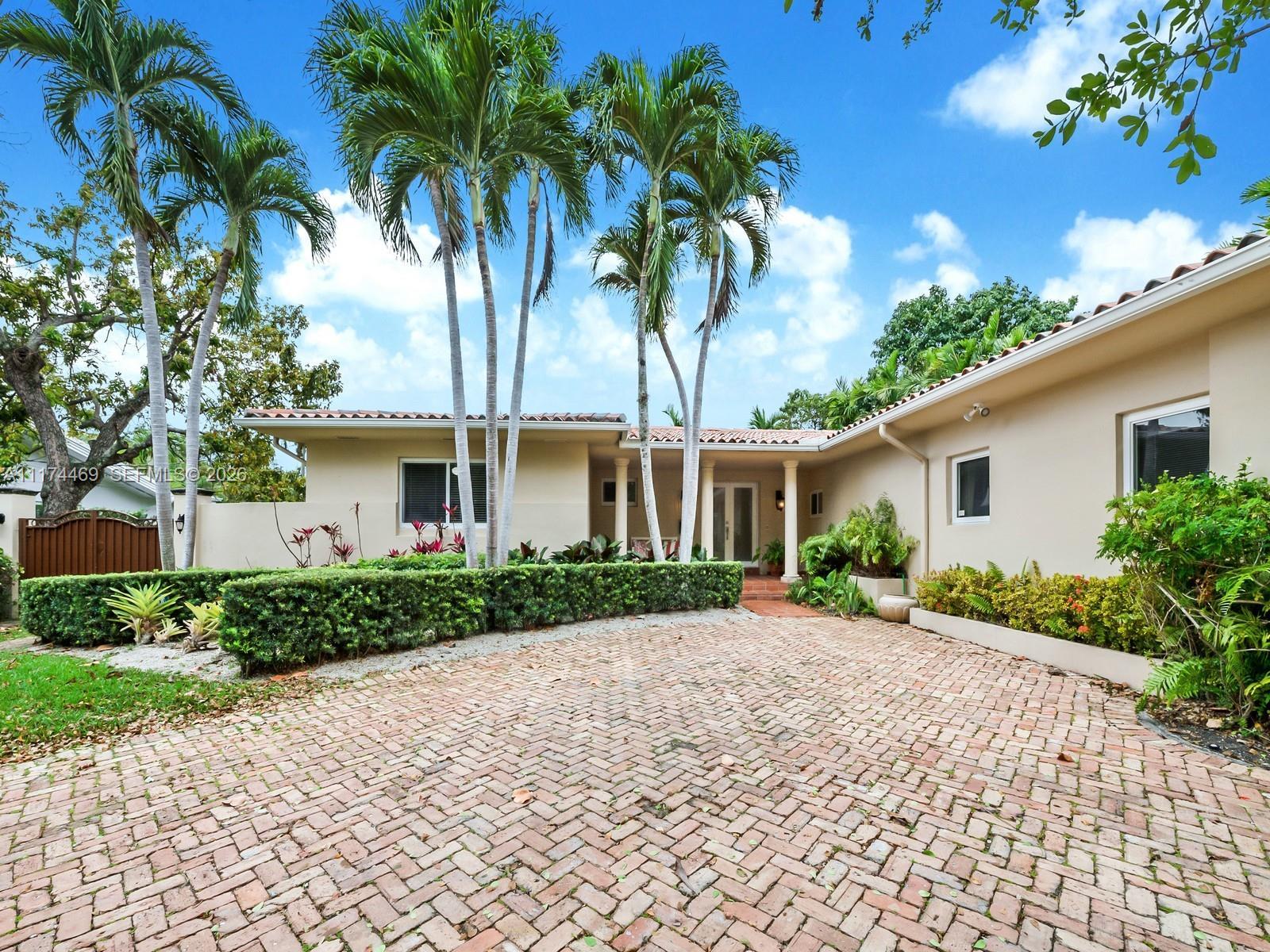 60 Samana Dr, Miami FL 33133 photo 2