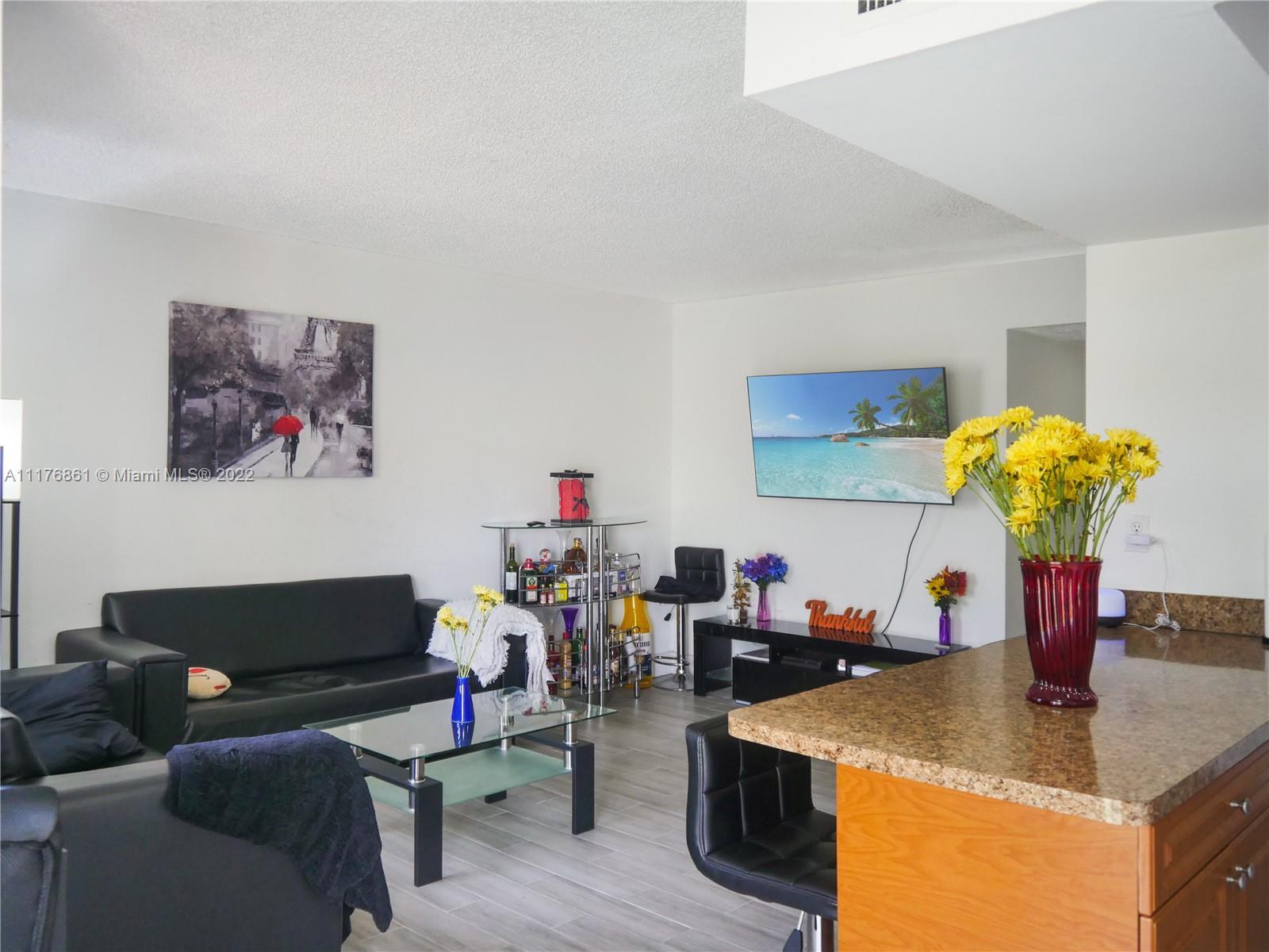 9380 W Flagler St # 211A, Miami FL 33174