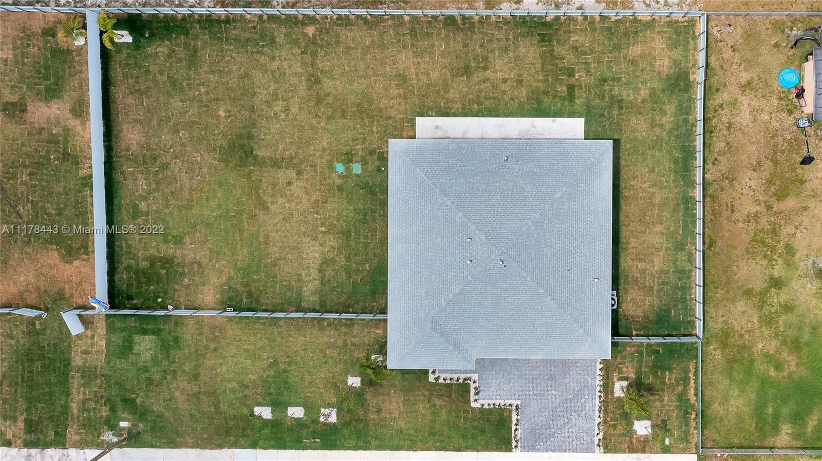 11048 NW 19th Ave, Miami FL 33167 photo 3