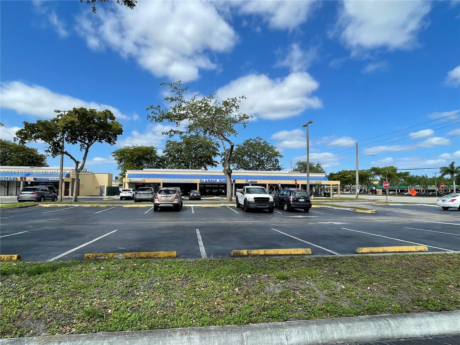 8900 Taft St, Pembroke Pines FL 33024 photo 2