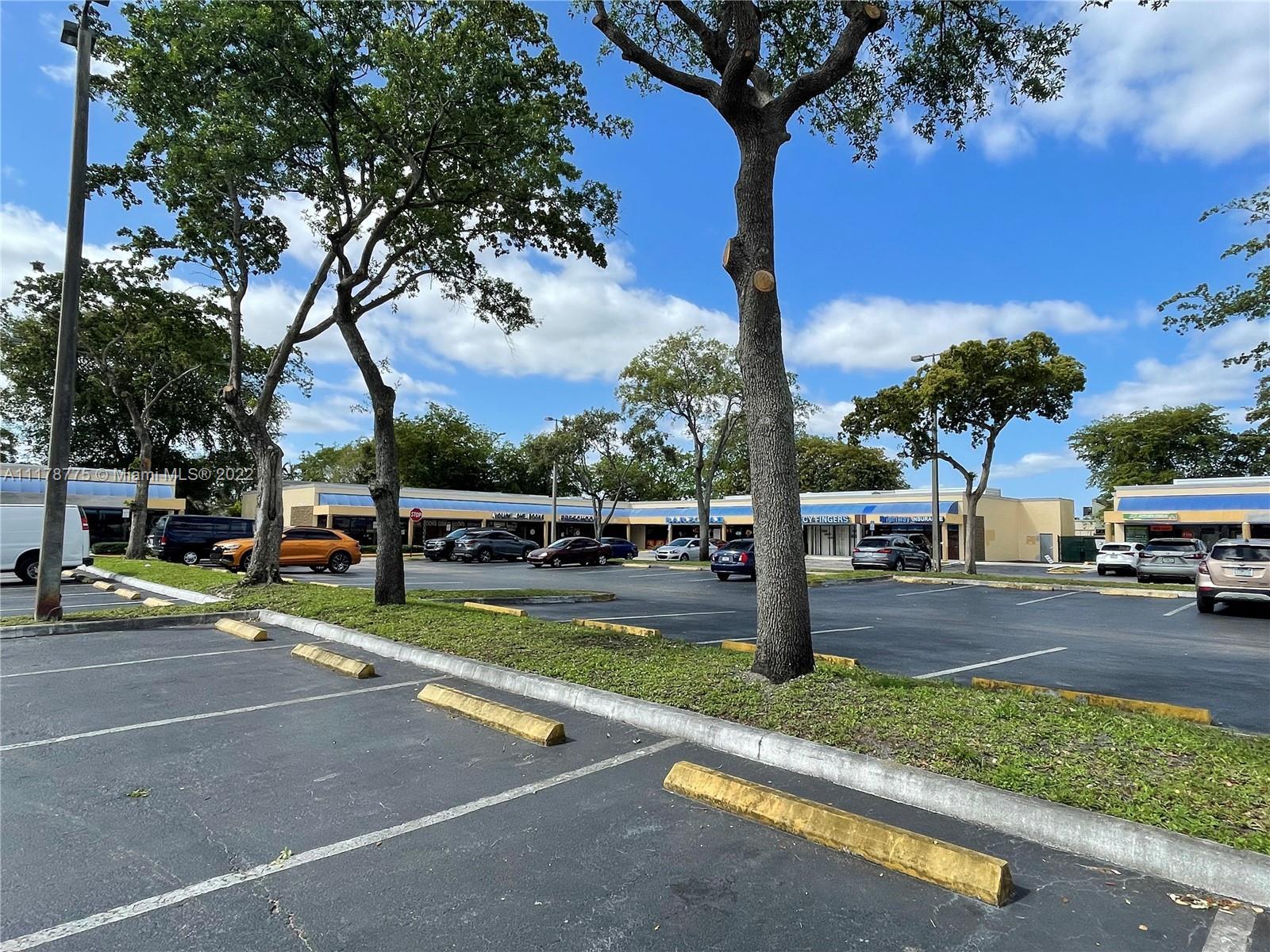 8900 Taft St, Pembroke Pines FL 33024