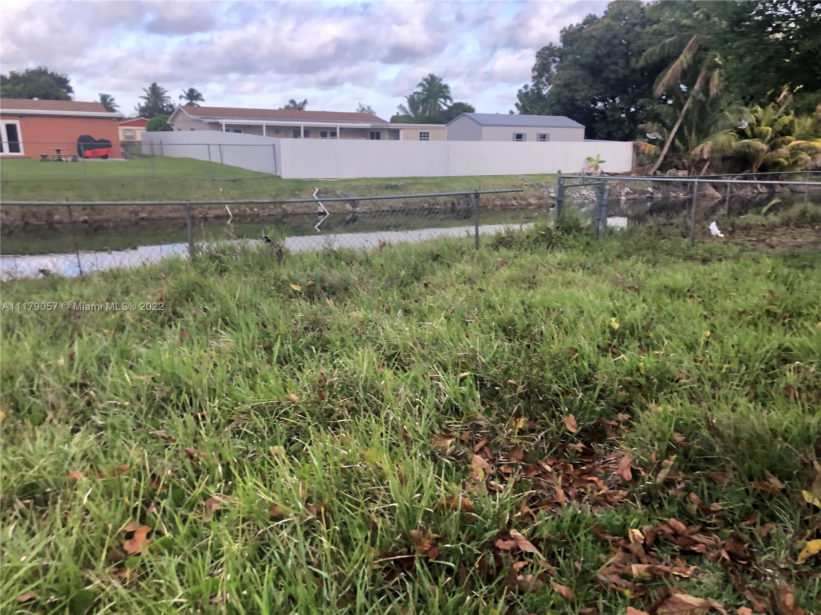 16900 NW 52nd Ave, Miami Gardens FL 33055 photo 4