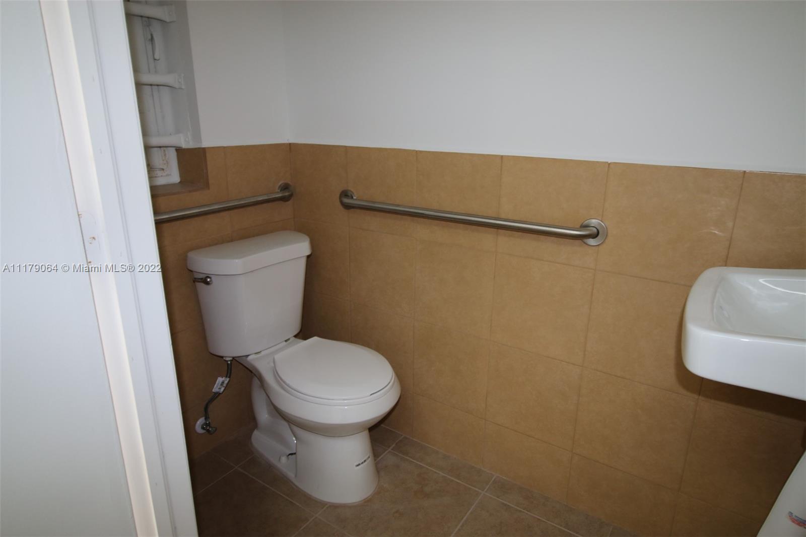 152 Hialeah Dr # 152, Hialeah FL 33010 photo 5