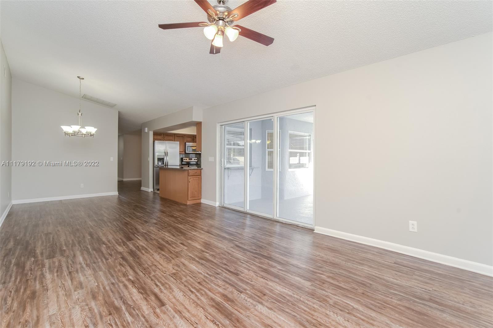 2960 Lahlor Ln, Palm Harbor FL 34684 photo 2