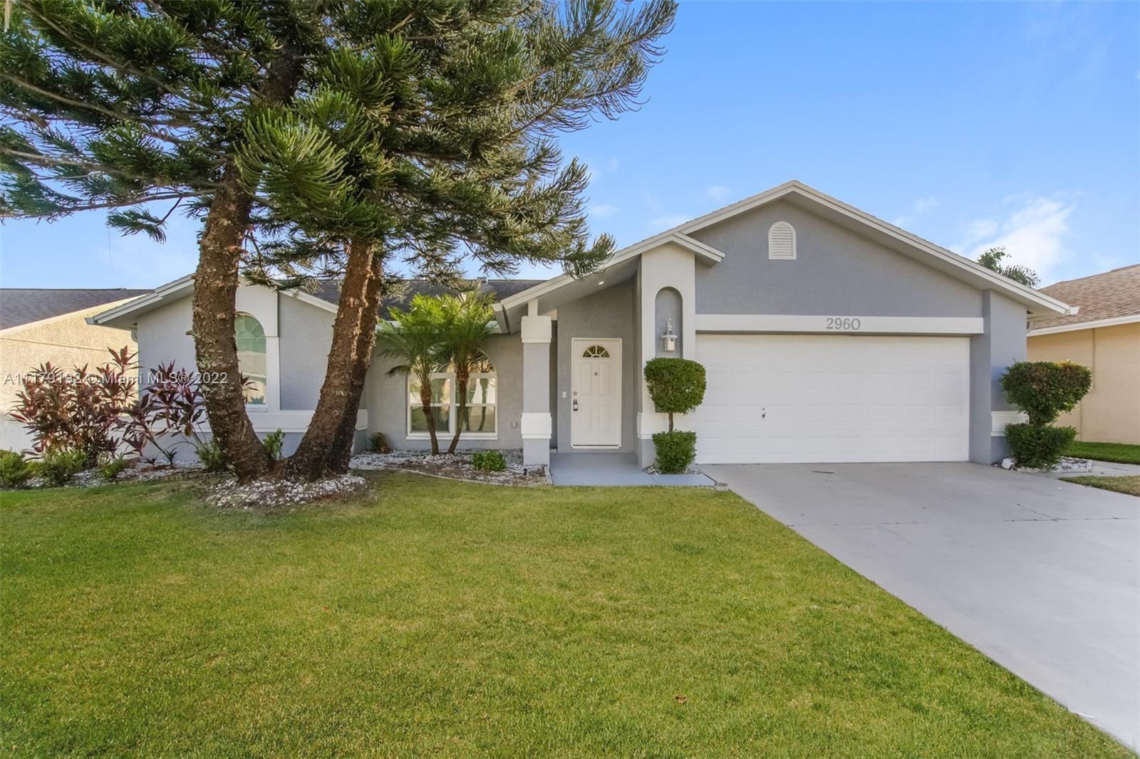 2960 Lahlor Ln, Palm Harbor FL 34684