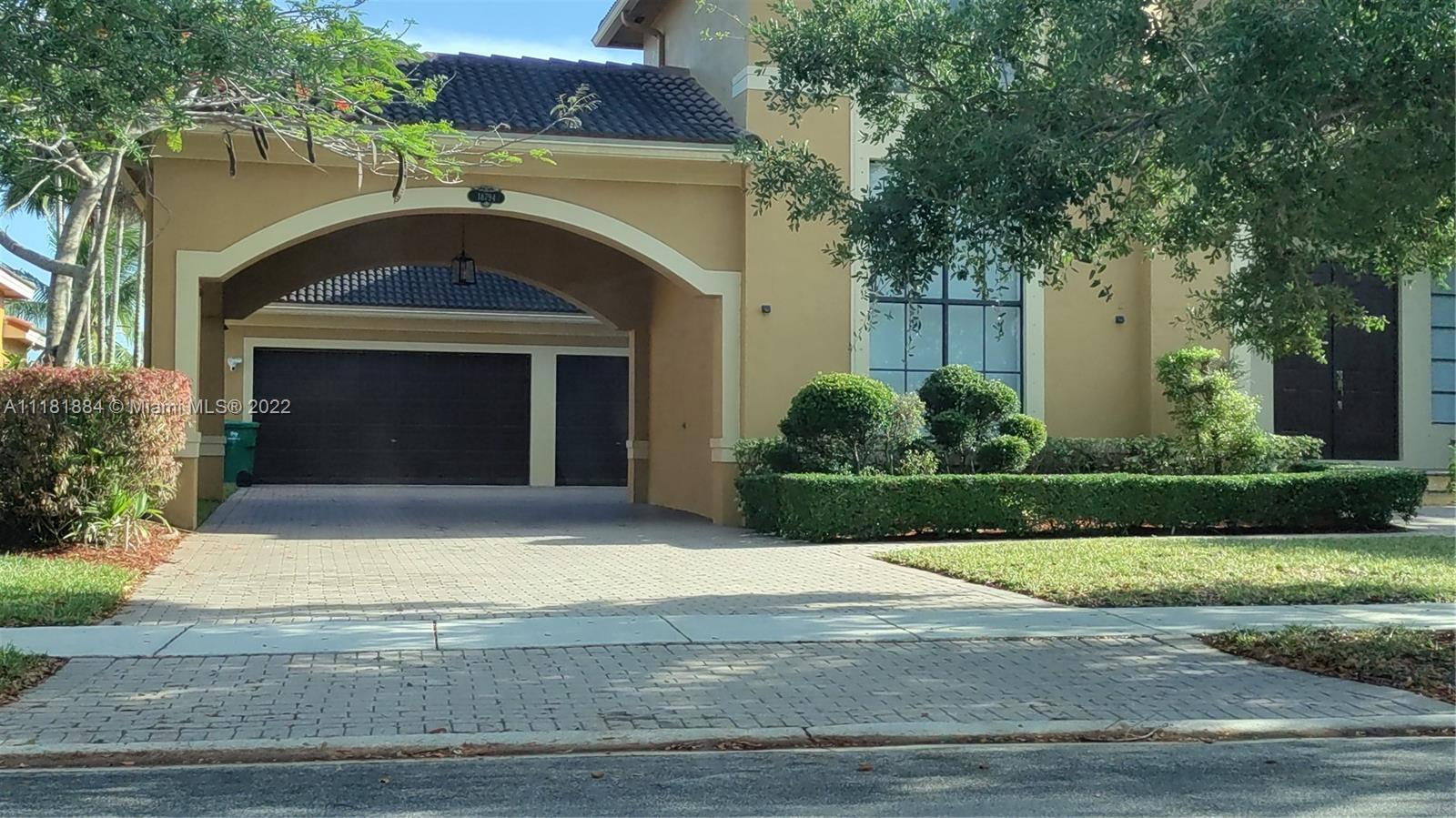 18794 SW 17th Ct, Miramar FL 33029 photo 2