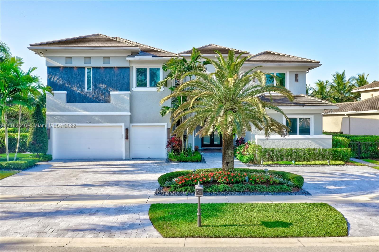 10250 Sweet Bay St, Plantation FL 33324