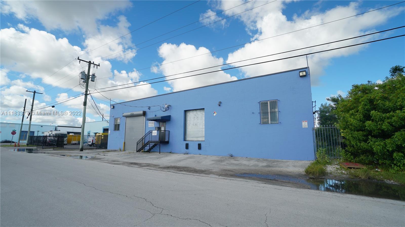 Hialeah, FL 33142 photo 3