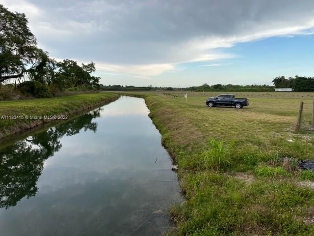 199xx SW 154 avenue, Miami FL 33187 photo 2