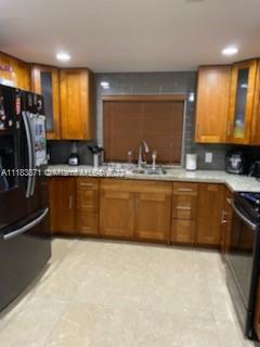 700 NW 219th Ave, Pembroke Pines FL 33029 photo 2