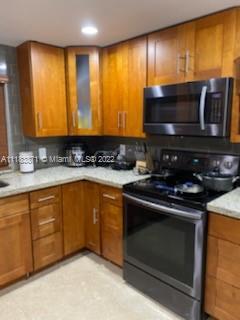 700 NW 219th Ave, Pembroke Pines FL 33029 photo 3