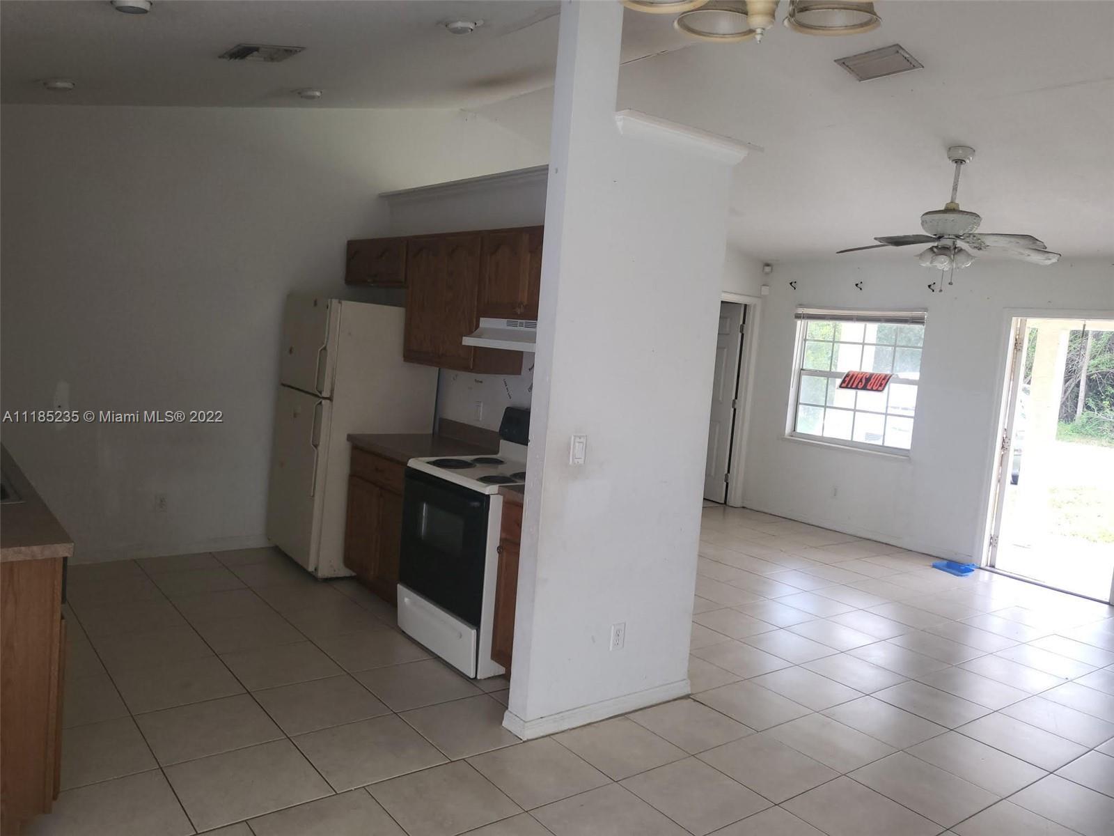2208 San Marcos Ave, Fort Pierce FL 34946 photo 3