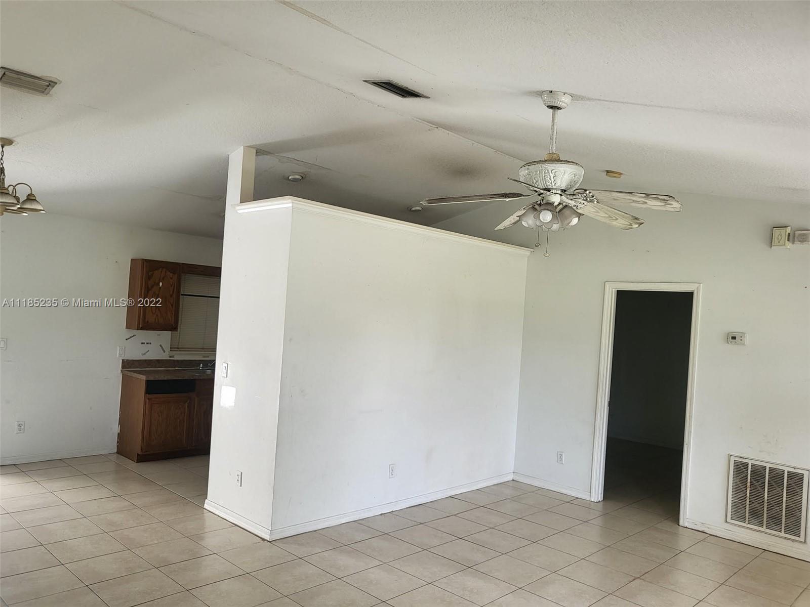 2208 San Marcos Ave, Fort Pierce FL 34946 photo 4