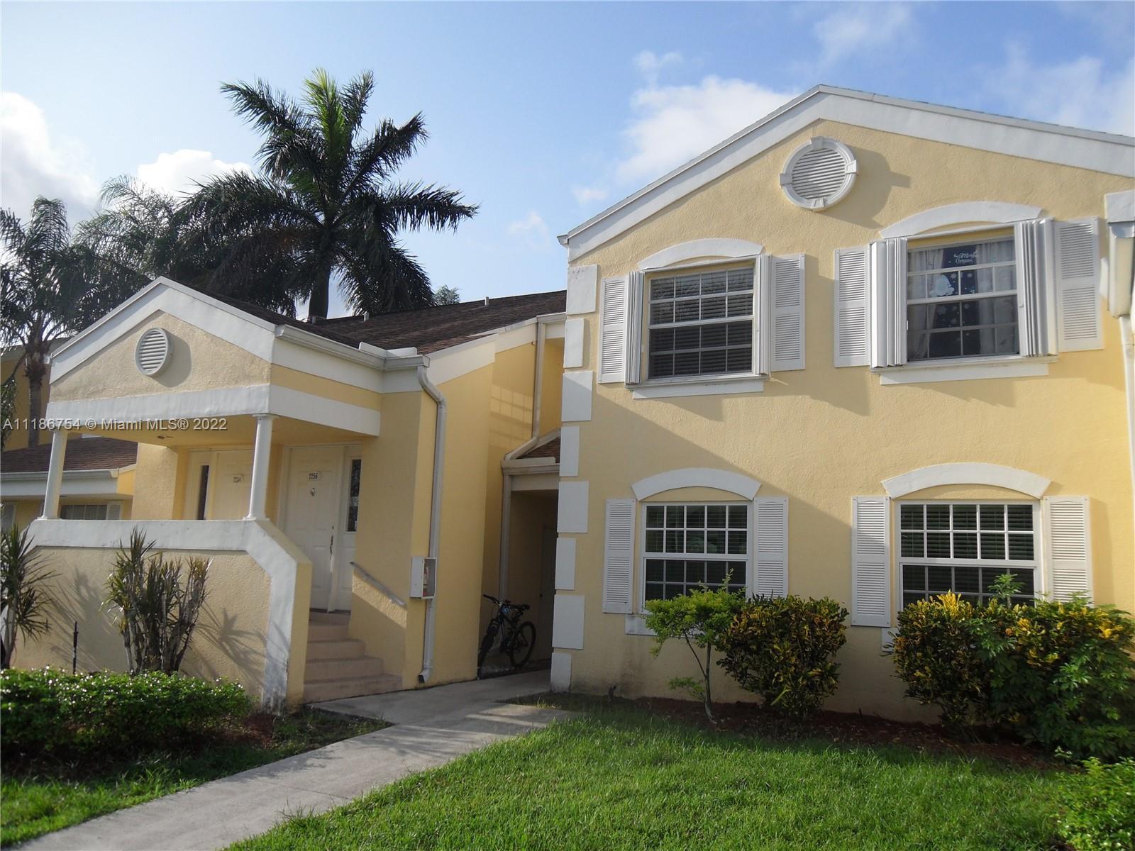 2255 SE 27th Dr, Homestead FL 33035