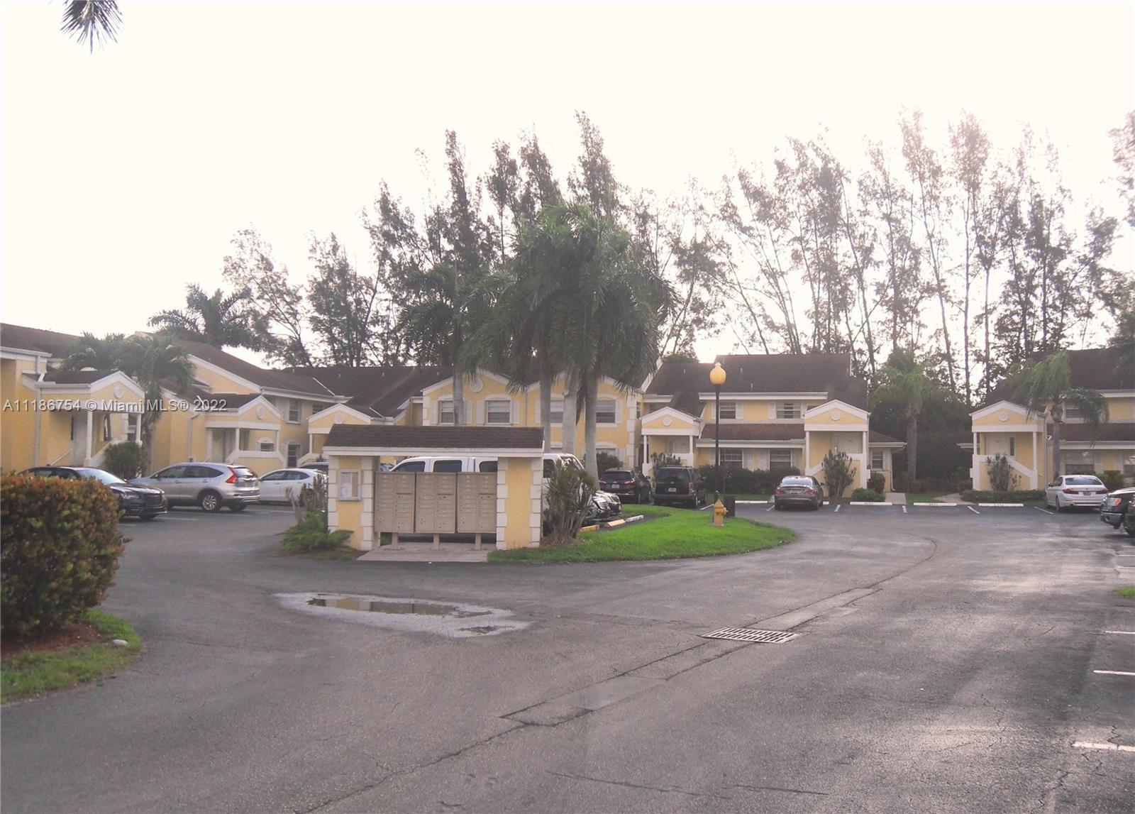 2255 SE 27th Dr, Homestead FL 33035 photo 4