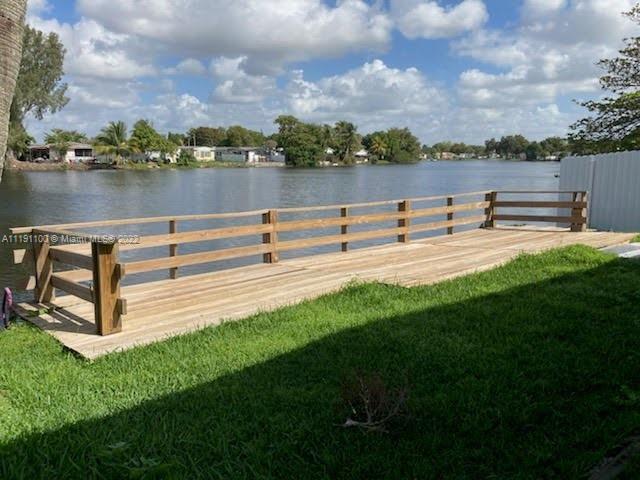 21771 S Heritage Cir, Pembroke Pines FL 33029 photo 2