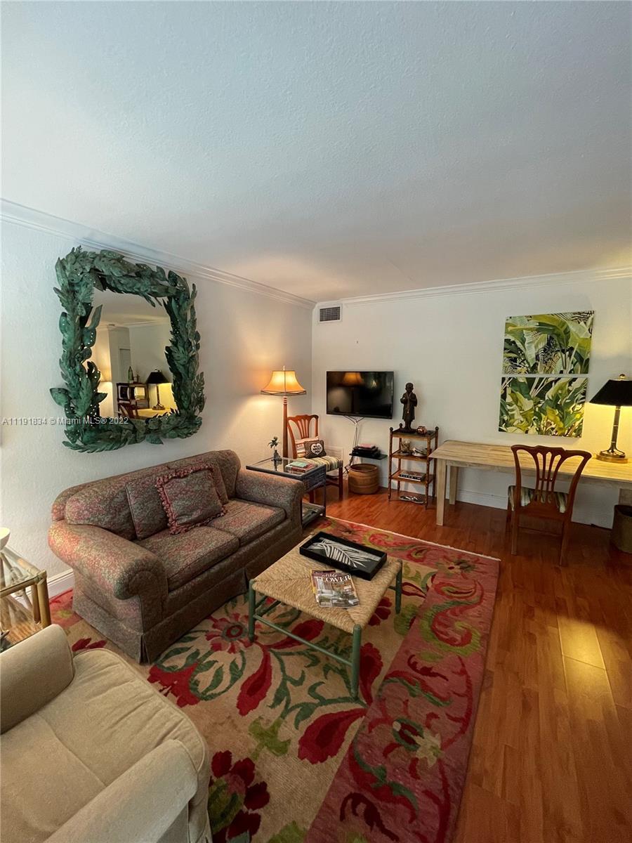 35 Edgewater Dr # 205, Coral Gables FL 33133 photo 4