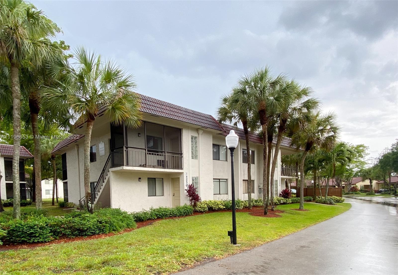 16252 Laurel Dr # 101, Weston FL 33326