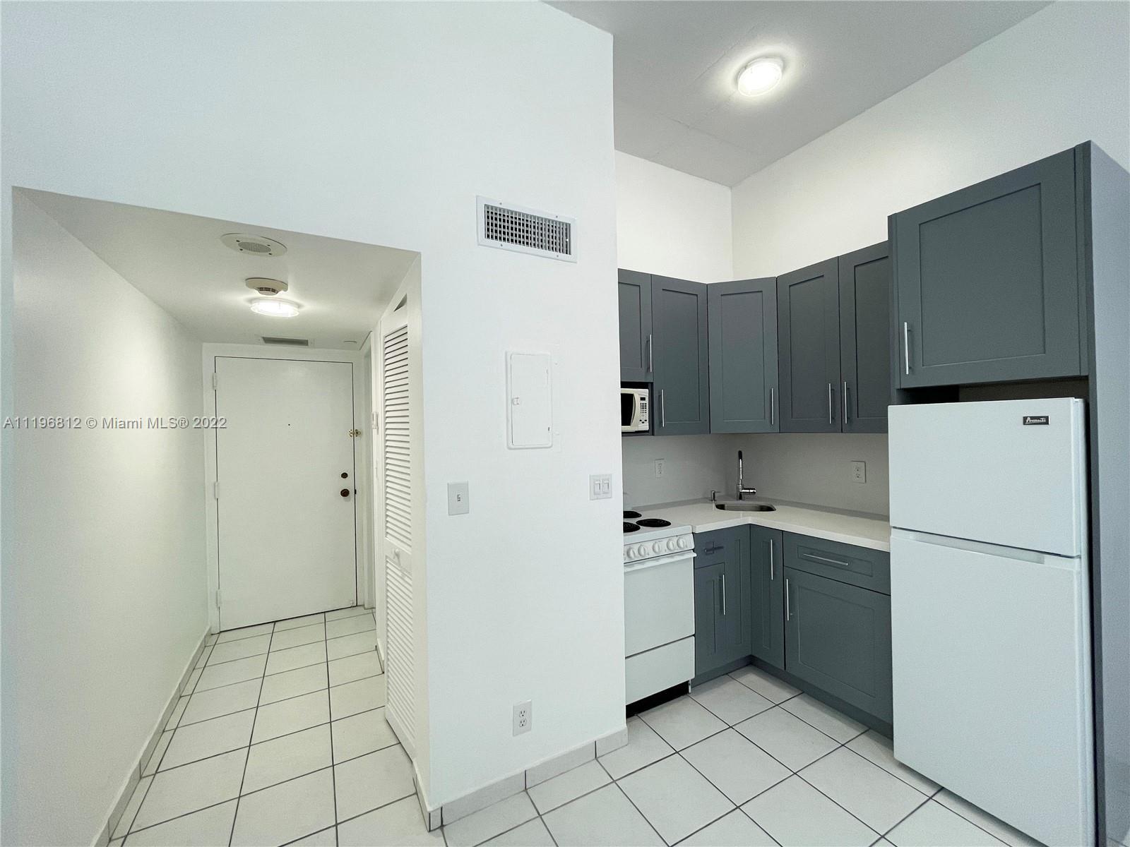1915 Brickell Ave, Miami FL 33129 photo 2