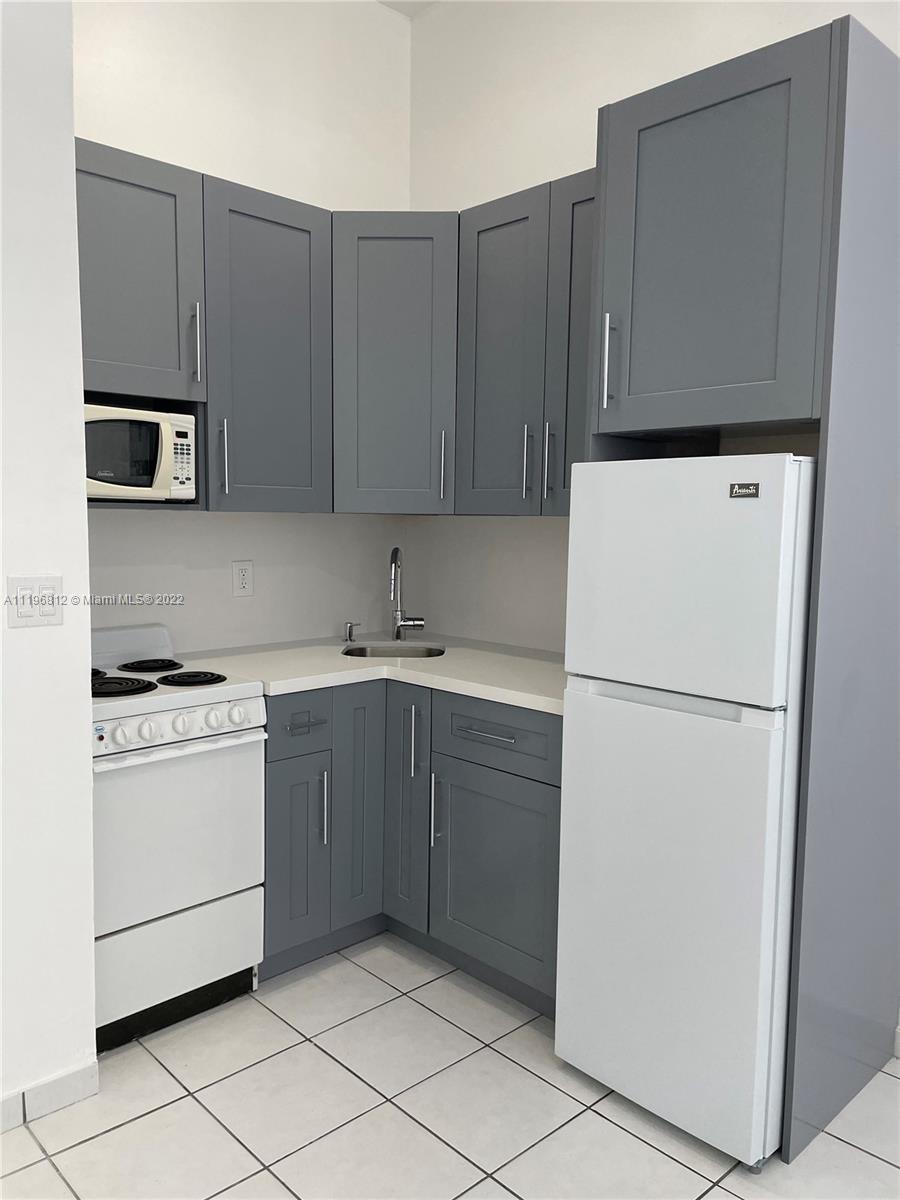 1915 Brickell Ave, Miami FL 33129 photo 3