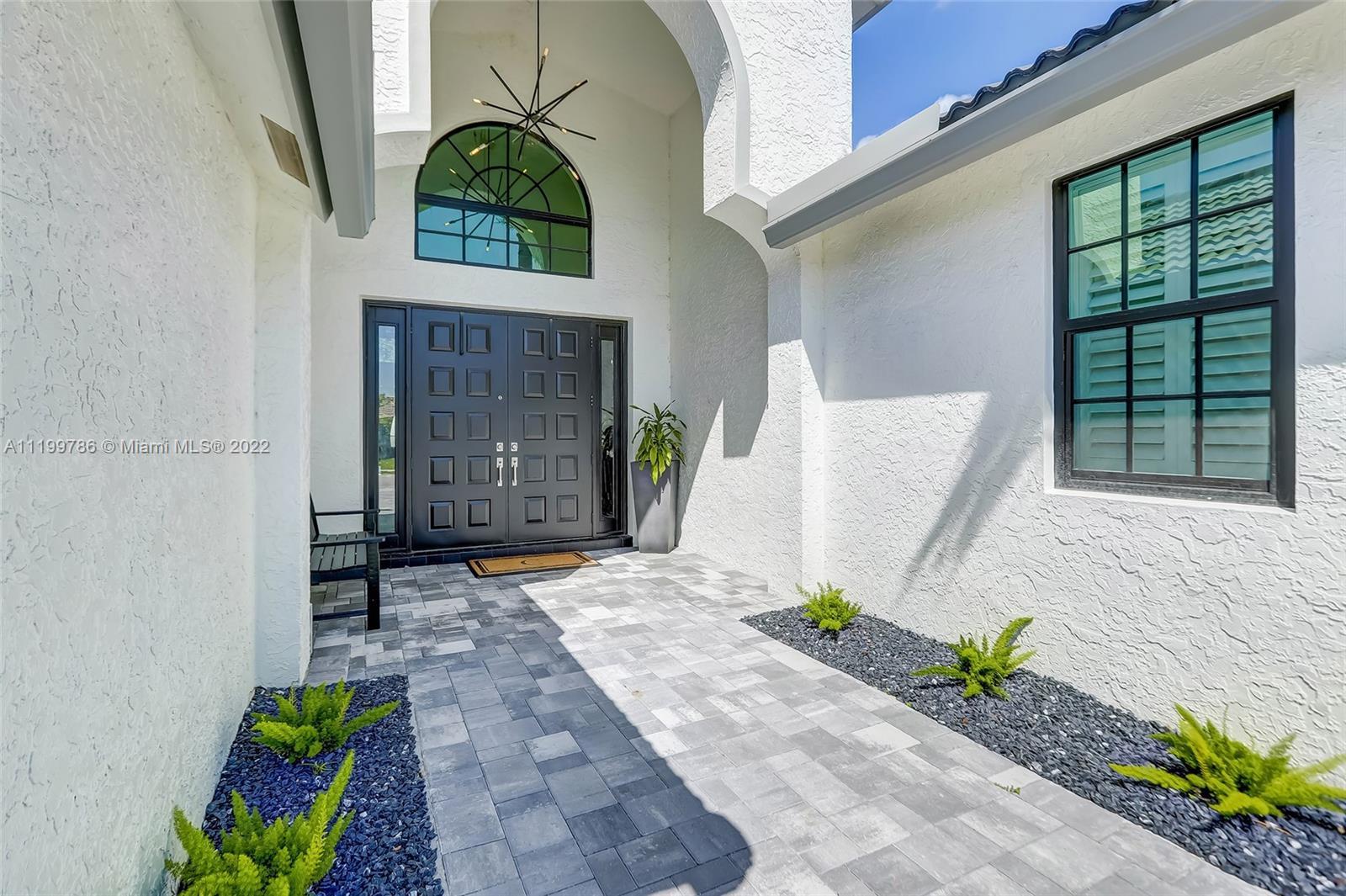9901 N Abiaca Cir, Davie FL 33328 photo 3