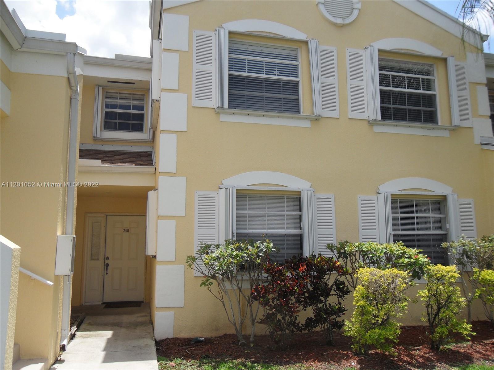 2261 SE 27th Dr, Homestead FL 33035 photo 3