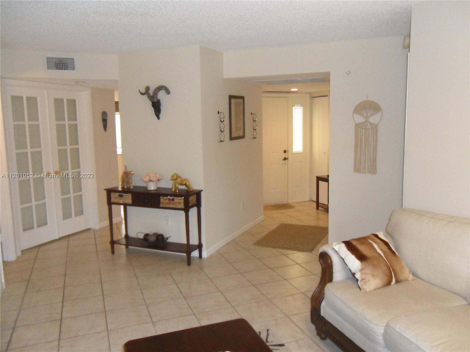 2261 SE 27th Dr, Homestead FL 33035 photo 5