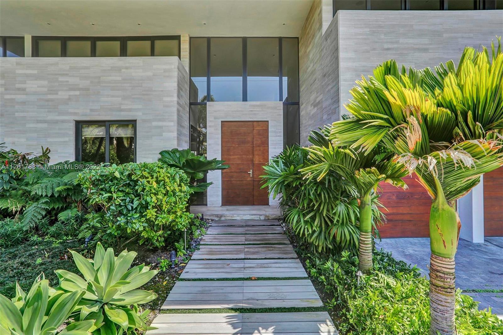 219 Holiday Dr, Hallandale Beach FL 33009 photo 3