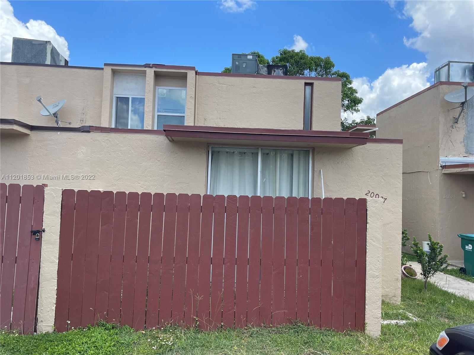 20027 SW 123rd Dr, Miami FL 33177