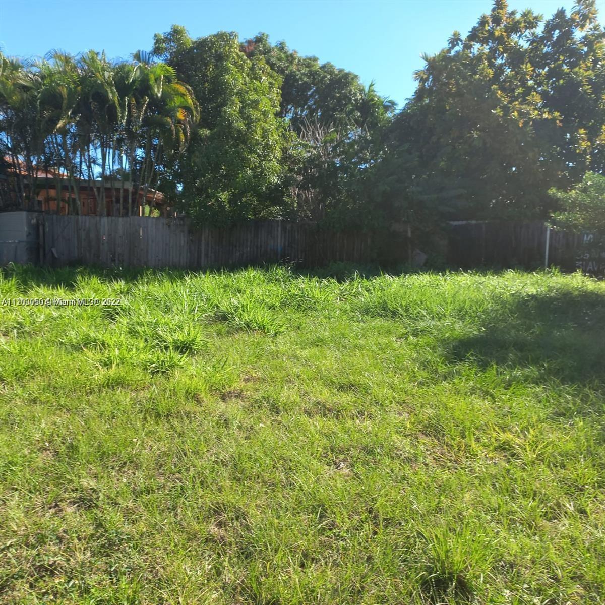 25 NW 31st Ave, Miami FL 33125 photo 2
