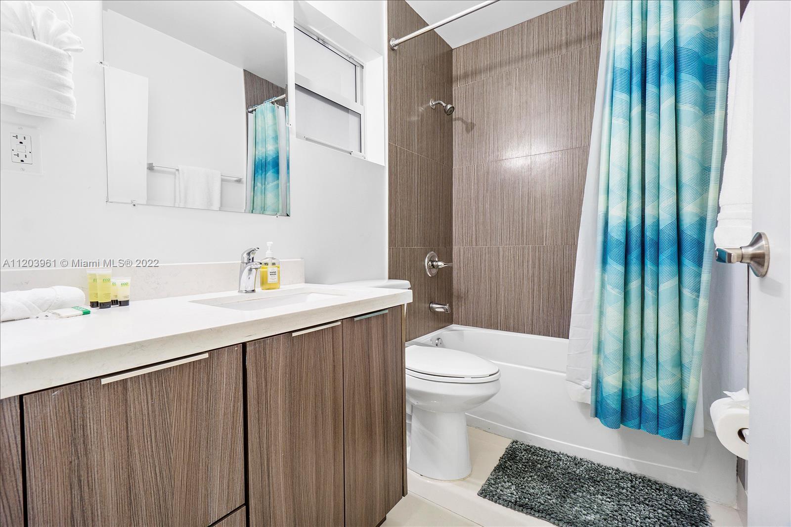 1813 Madison St, Hollywood FL 33020 photo 2