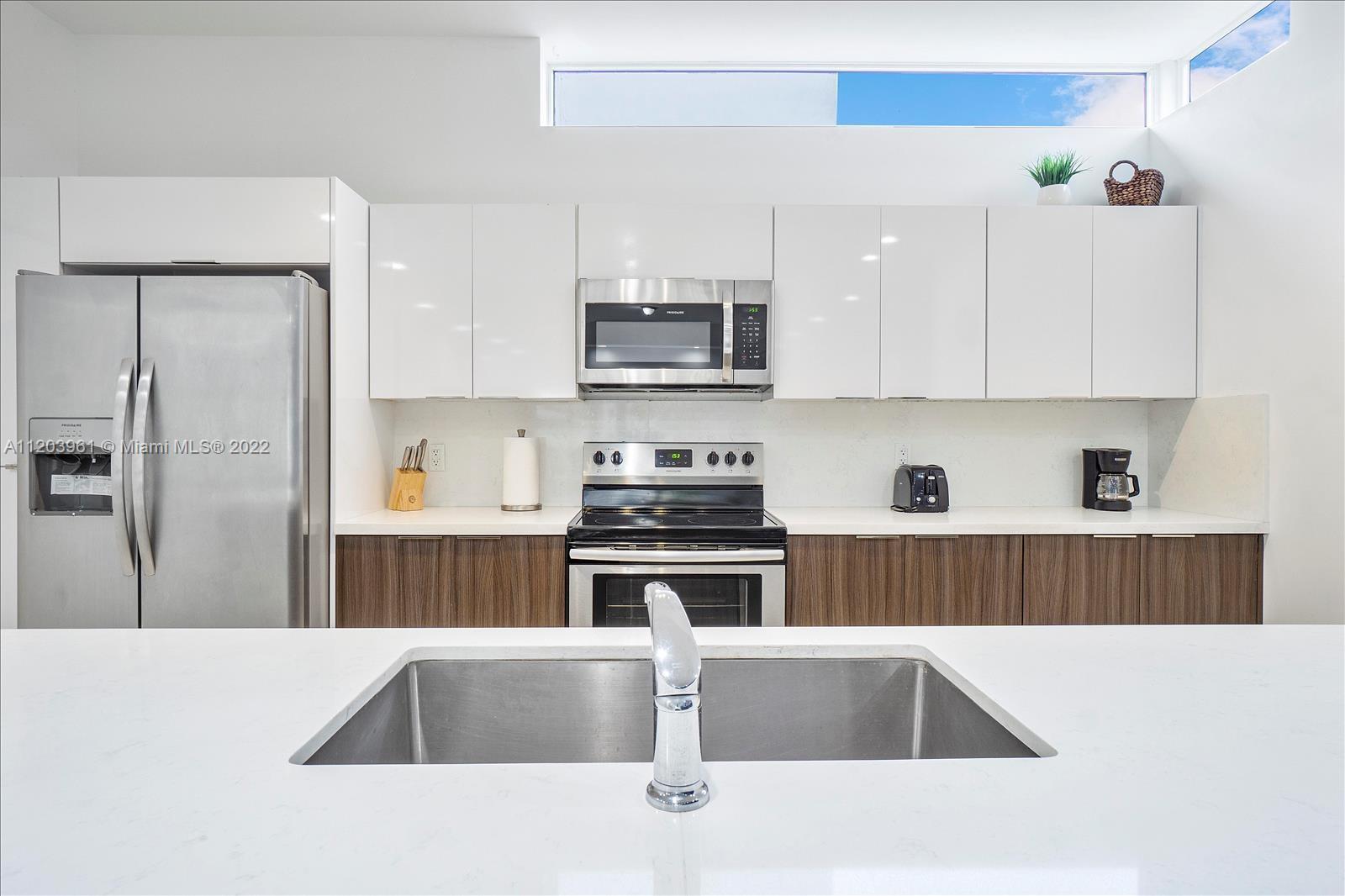1813 Madison St, Hollywood FL 33020 photo 4