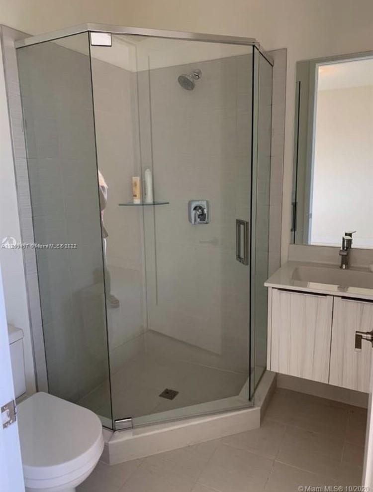 6611 NW 102nd Path, Doral FL 33178 photo 5