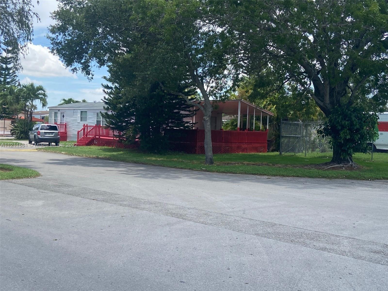 19800 SW 180th, Miami FL 33187 photo 2