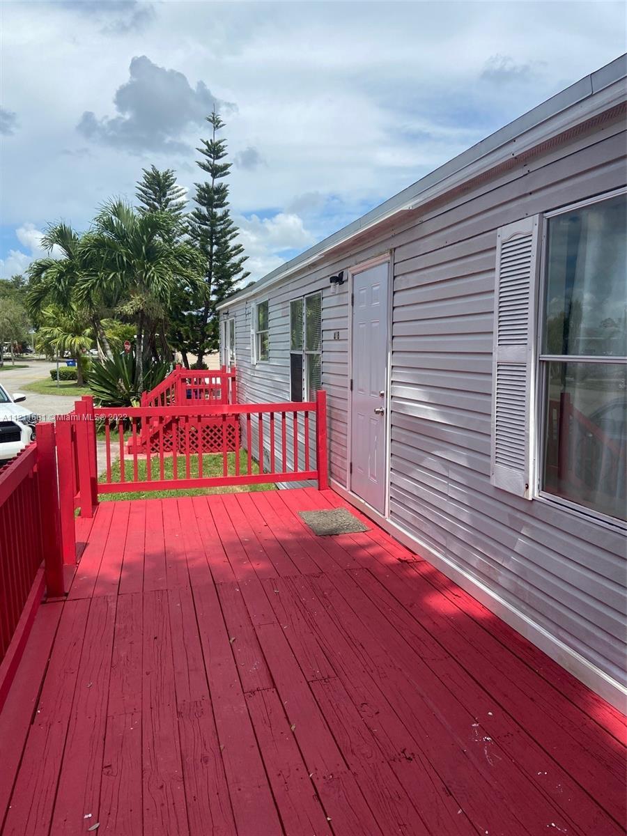 19800 SW 180th, Miami FL 33187 photo 3