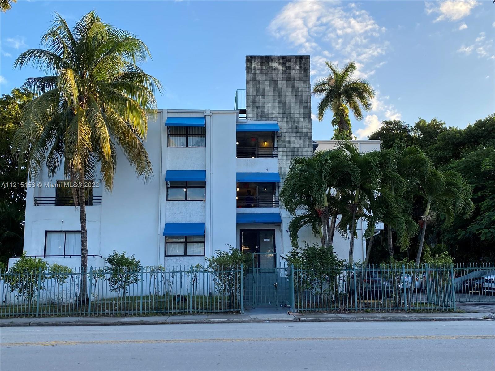 950 NW 11th St # 3D, Miami FL 33136